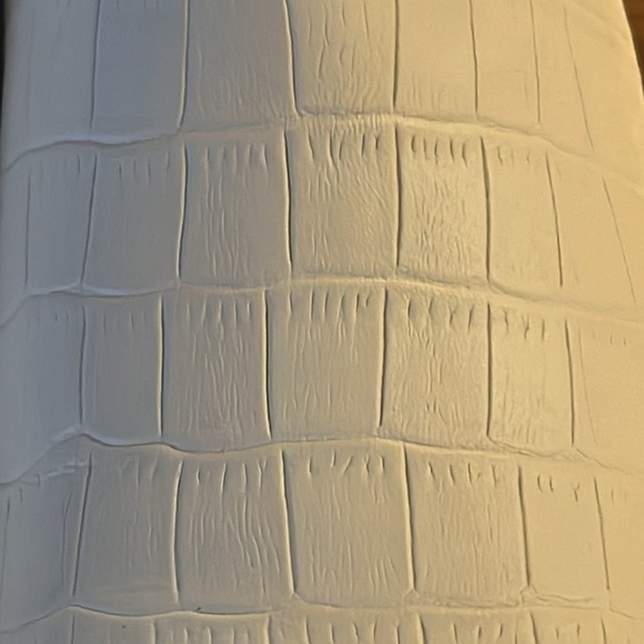 TOMS Women's Shaye Low Croc Embossed Leather Booties - Size 7 - Picture 3 of 11